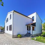 Modern Apartment In Katari With Terrace