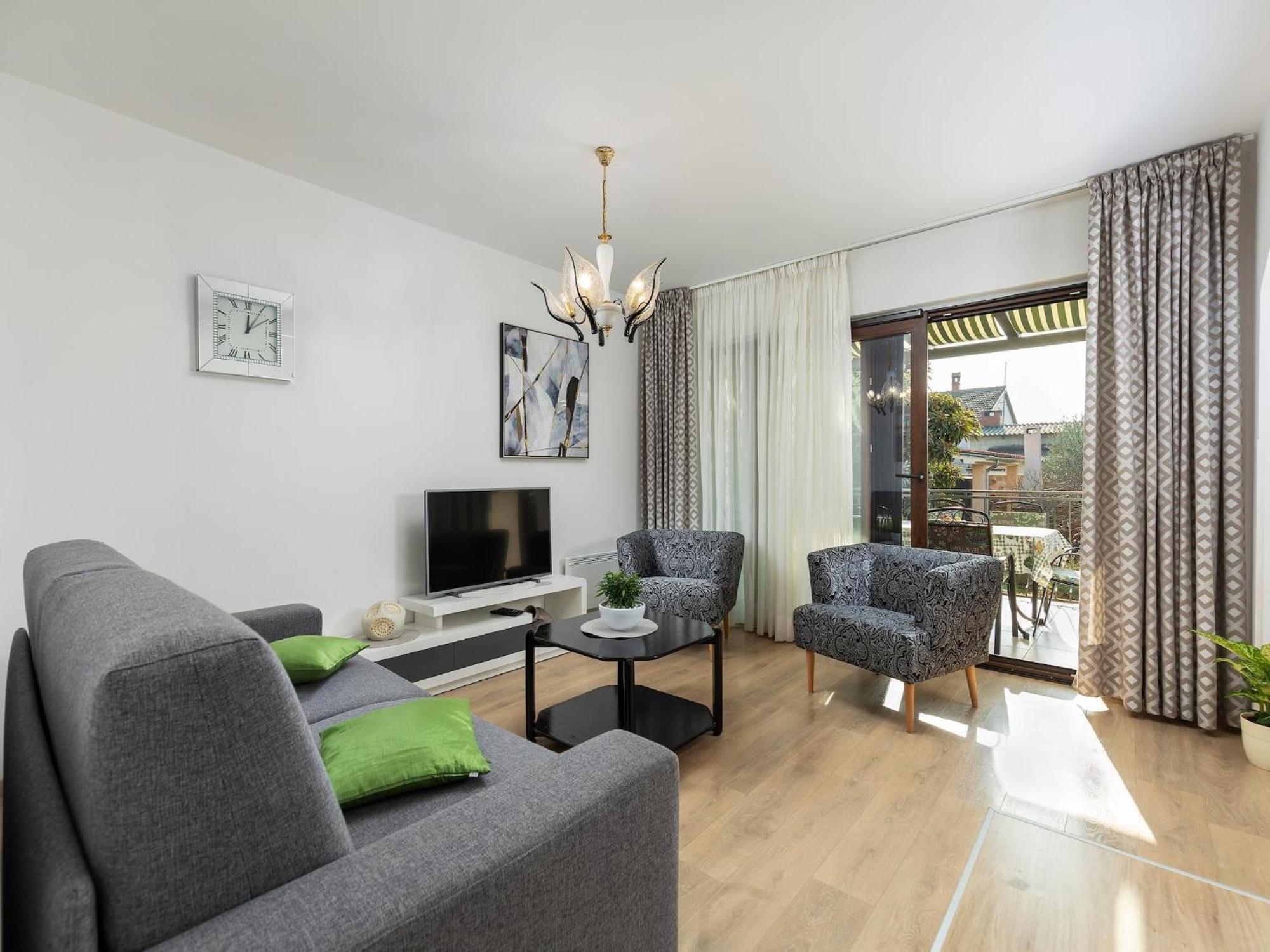 Apartman Modern In Katari With Terrace