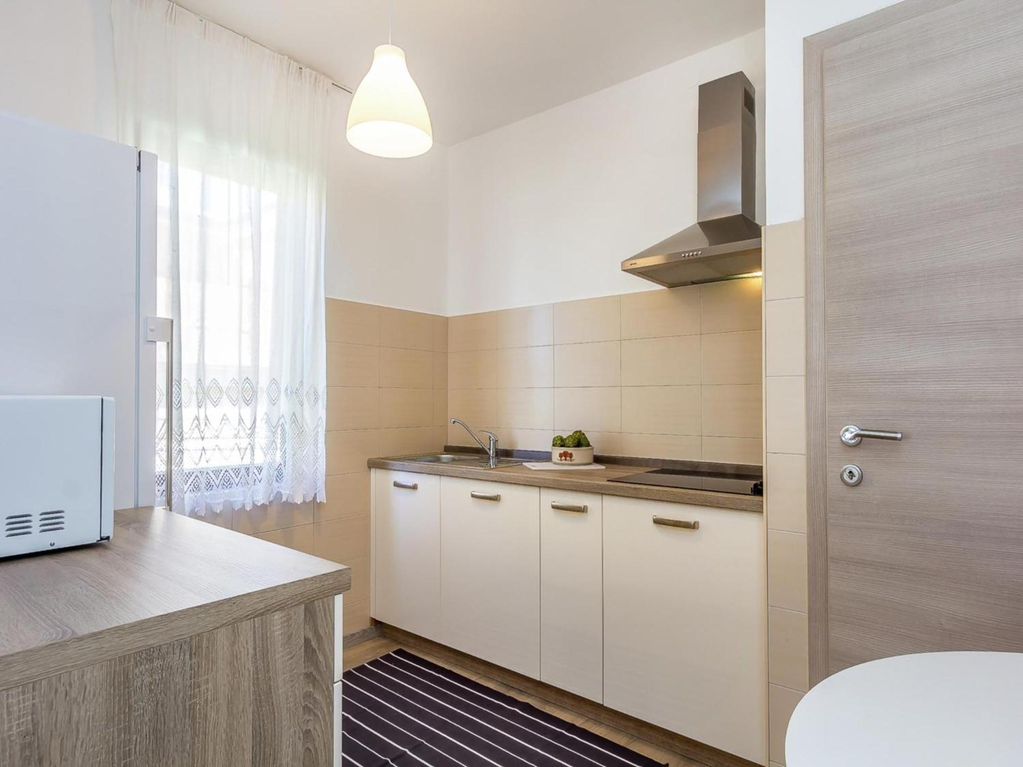 Modern In Katari With Terrace Pula