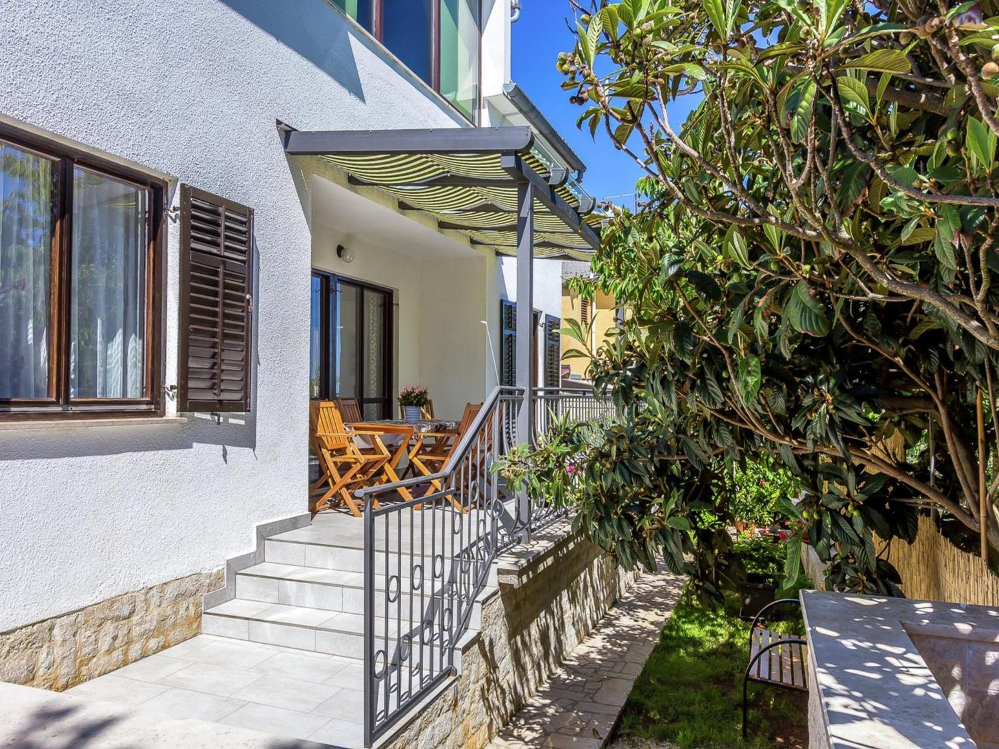 Modern In Katari With Terrace *