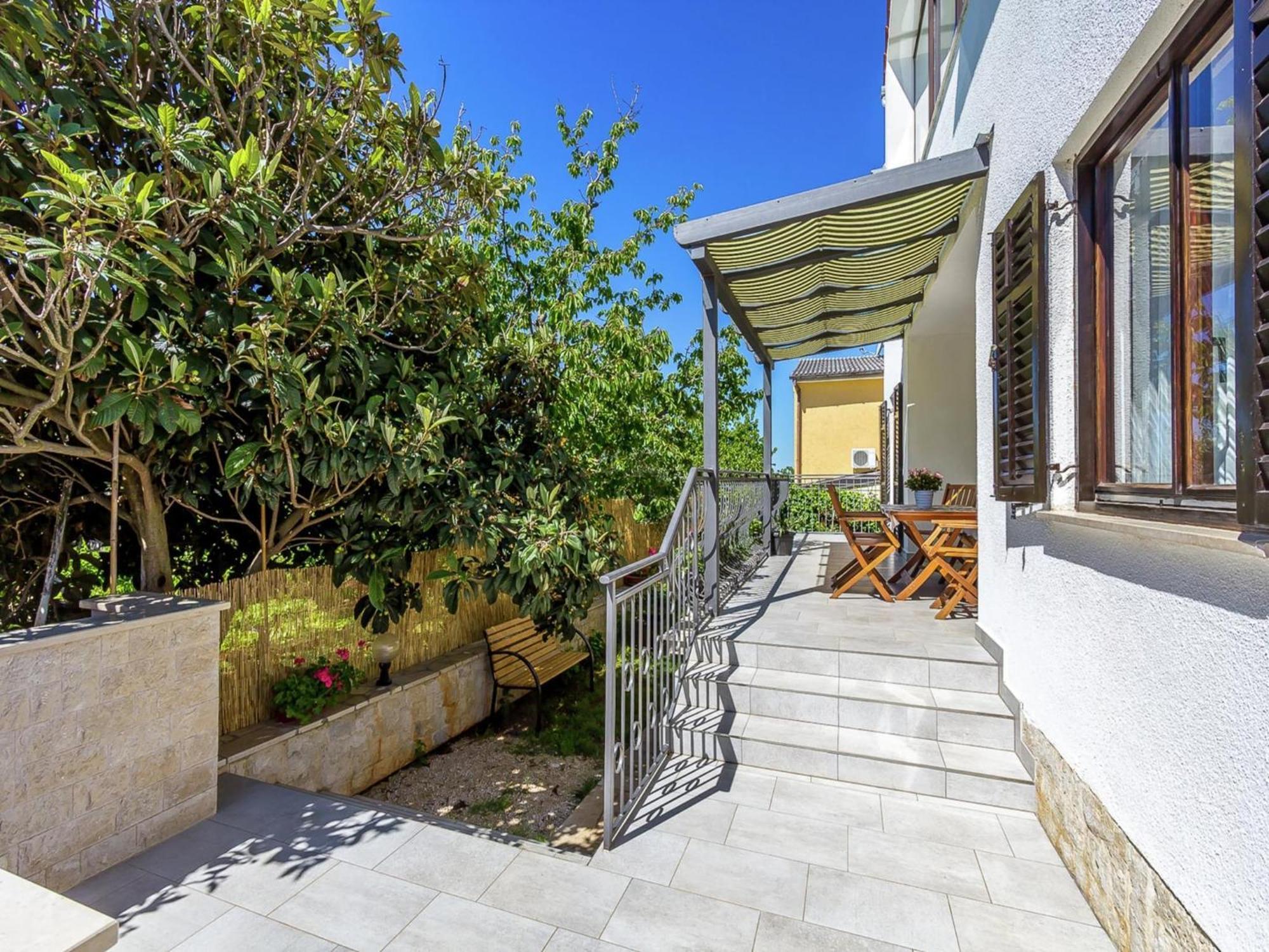 Modern In Katari With Terrace Apartman