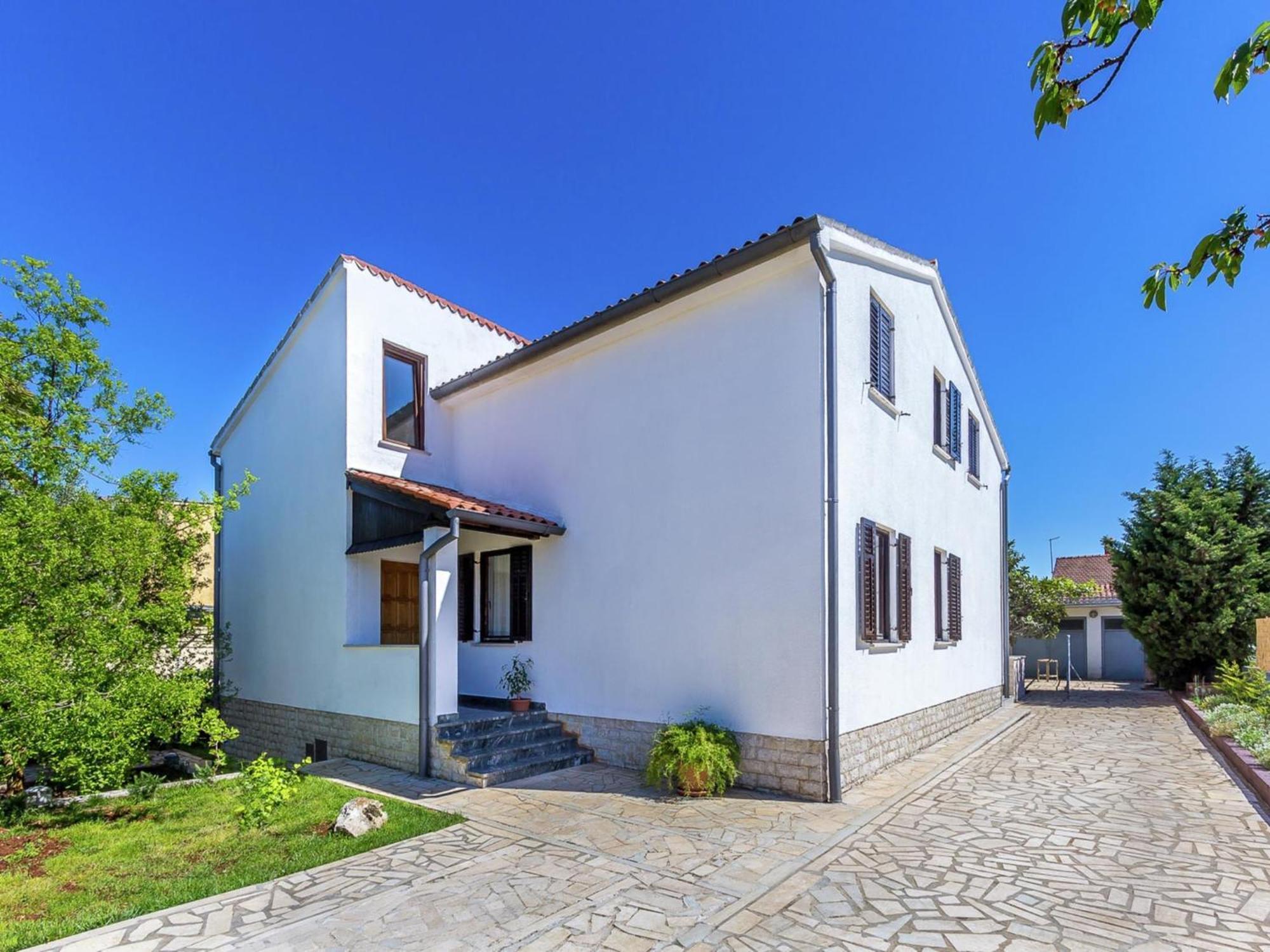 Apartman Modern In Katari With Terrace *