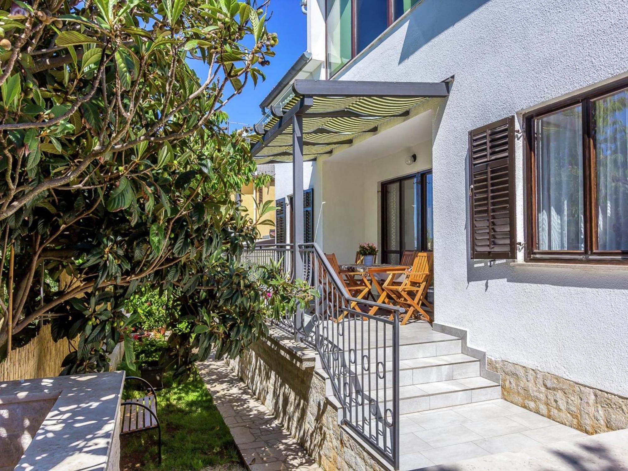Modern In Katari With Terrace *